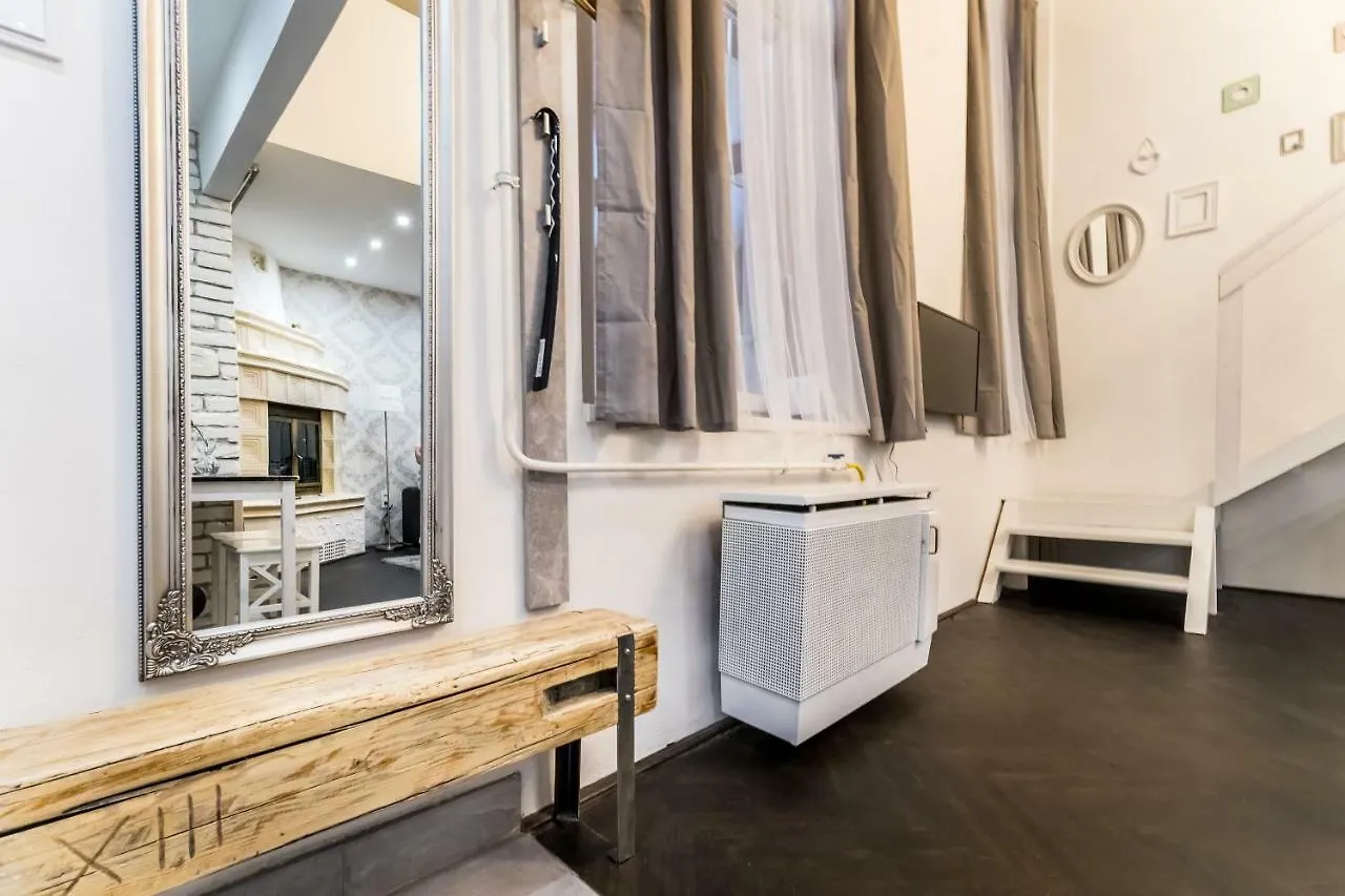 Bpr Vintage Garden Apartment With Terrace & Sauna Budapest Hungary